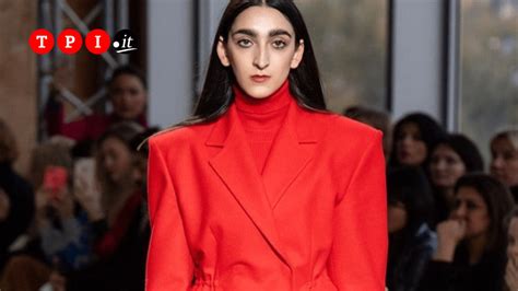 gucci modella fisico|Chi è Armine Harutyunyan, la modella di Gucci di cui tutti parlano.